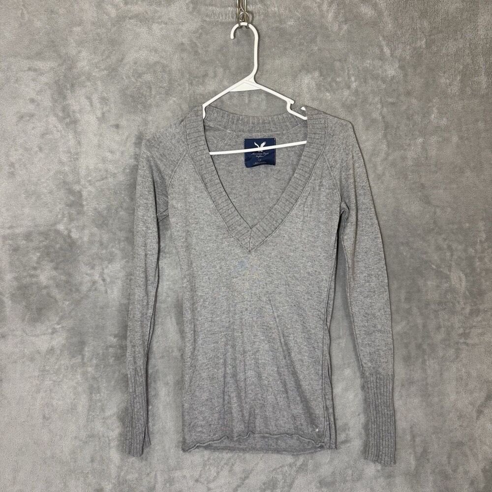 American Eagle Outfitters Gray V-Neck Sweater Women S Soft Knit Y2K Long Sleeve